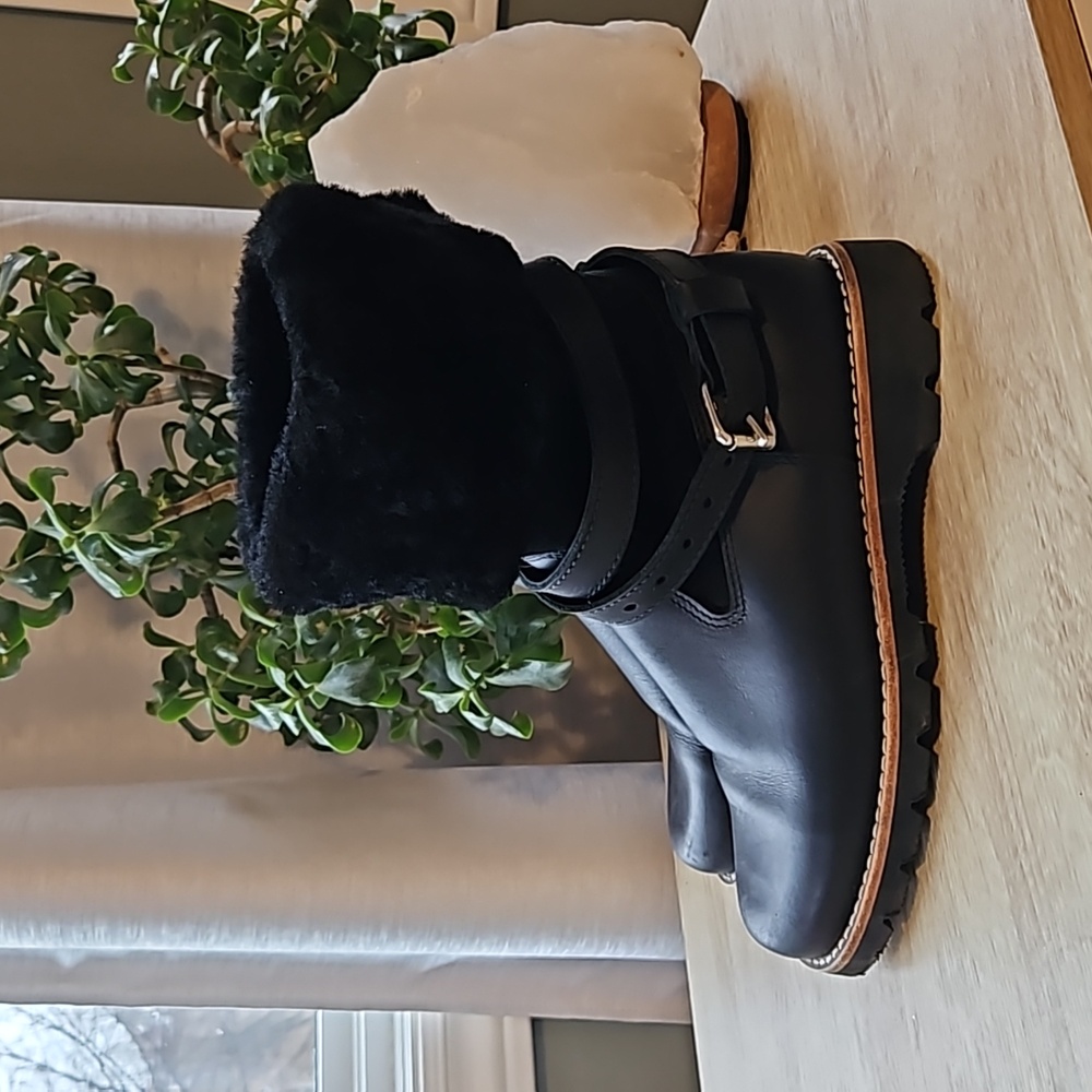 Roots Black Leather Shearling-Trim Ankle Boots